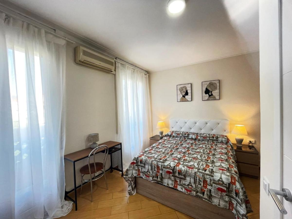 Rooms Nueva Valencia Βαρκελώνη Εξωτερικό φωτογραφία