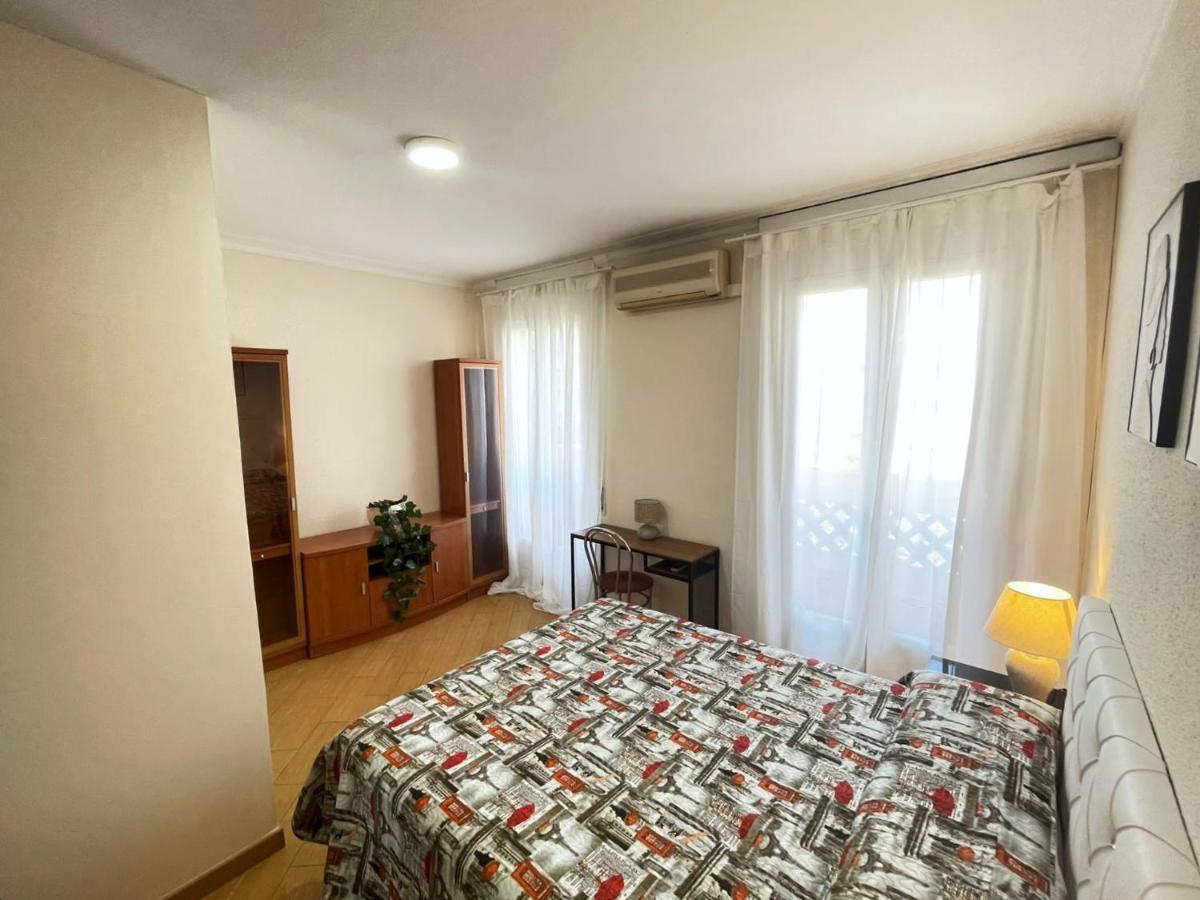 Rooms Nueva Valencia Βαρκελώνη Εξωτερικό φωτογραφία