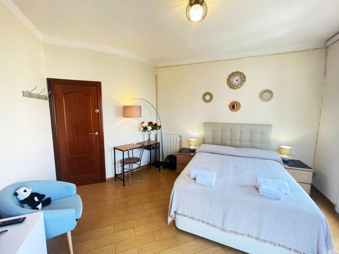 Rooms Nueva Valencia Βαρκελώνη Εξωτερικό φωτογραφία