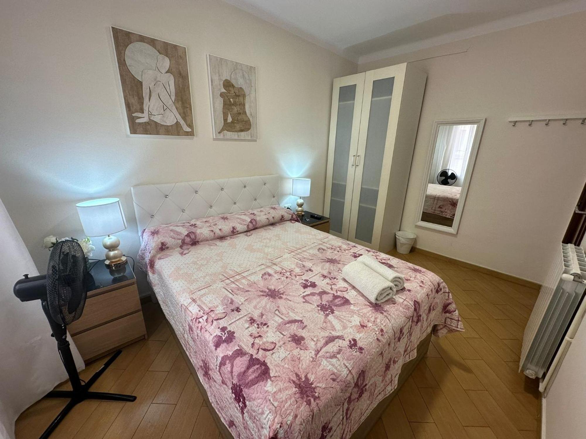 Rooms Nueva Valencia Βαρκελώνη Εξωτερικό φωτογραφία