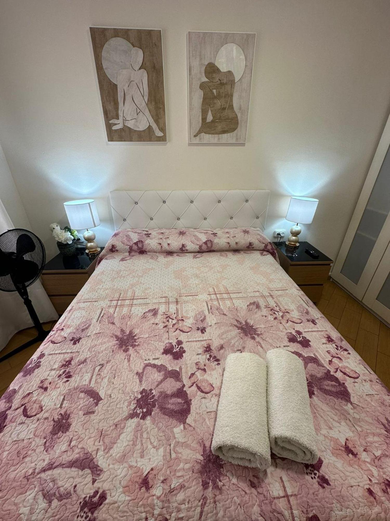 Rooms Nueva Valencia Βαρκελώνη Εξωτερικό φωτογραφία