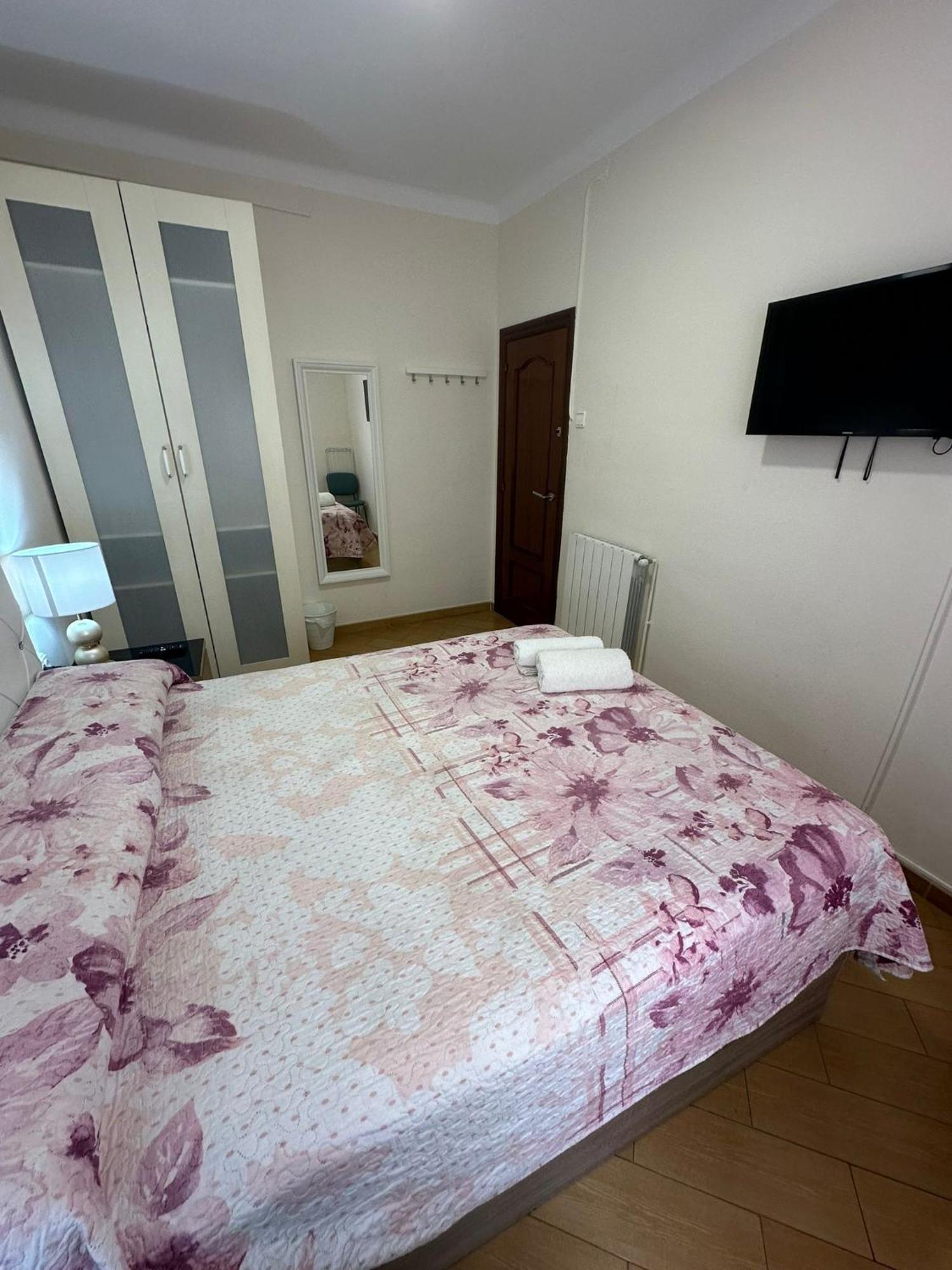 Rooms Nueva Valencia Βαρκελώνη Εξωτερικό φωτογραφία